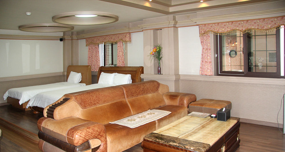 Nobless Hotel Кванджу Экстерьер фото